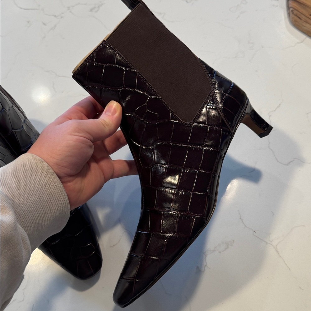 Madewell The Dimes Chelsea Boot in Coffee Bean - Picture 6 of 11
